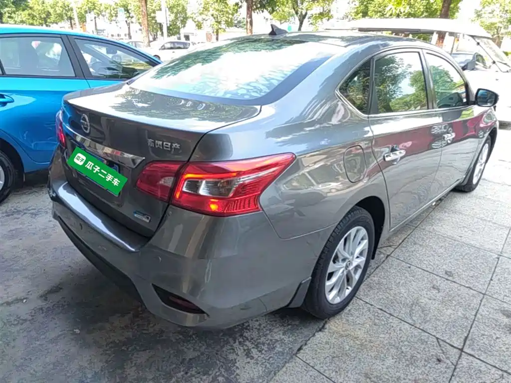 Sylphy 1.6 XL CVT Luxury