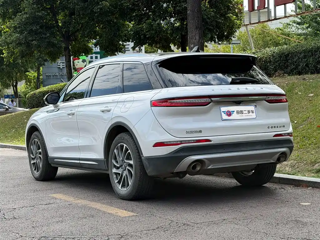 Corsair Facelift 2.0 T 2 WD Premium