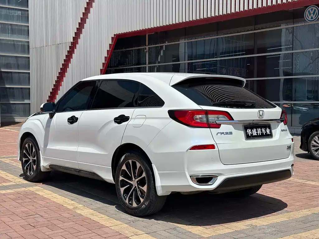 Avancier 240 TURBO 2 WD Premium