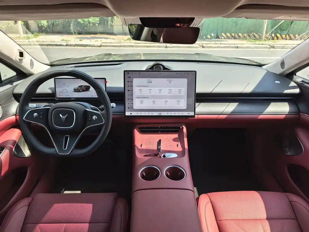 Voyah Zhuiguang L 4 WD Ultra