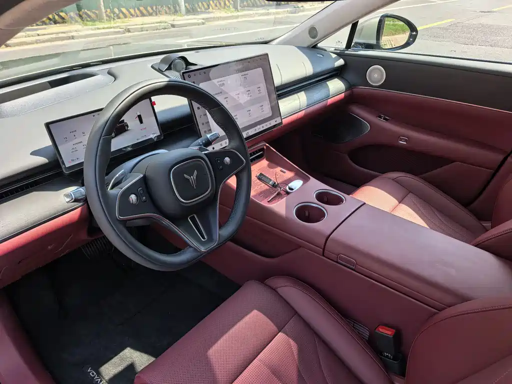 Voyah Zhuiguang L 4 WD Ultra