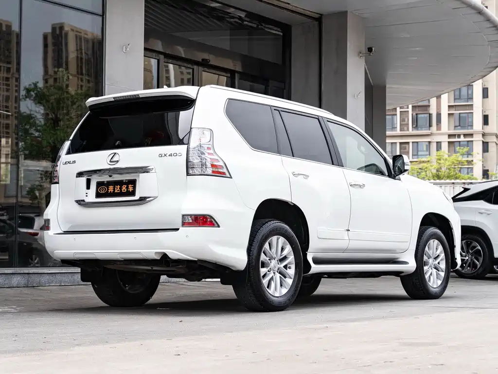 Lexus GX 400 Distinguished