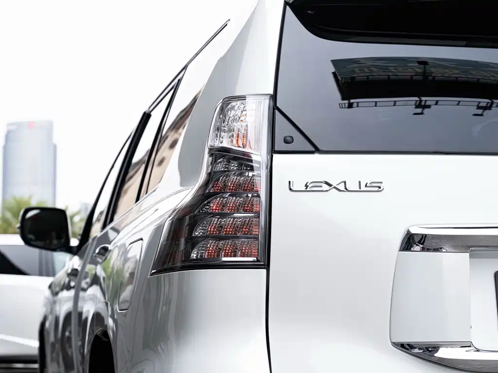 Lexus GX 400 Distinguished