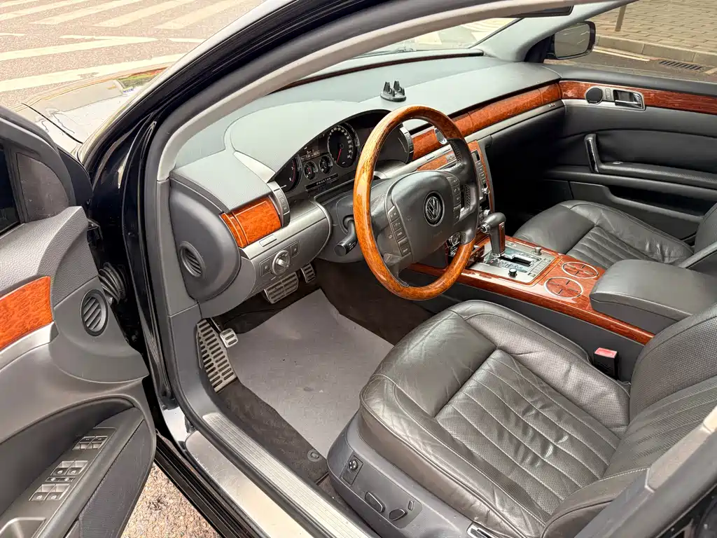 Phaeton 3.6 L V6 5-seat Extended Business