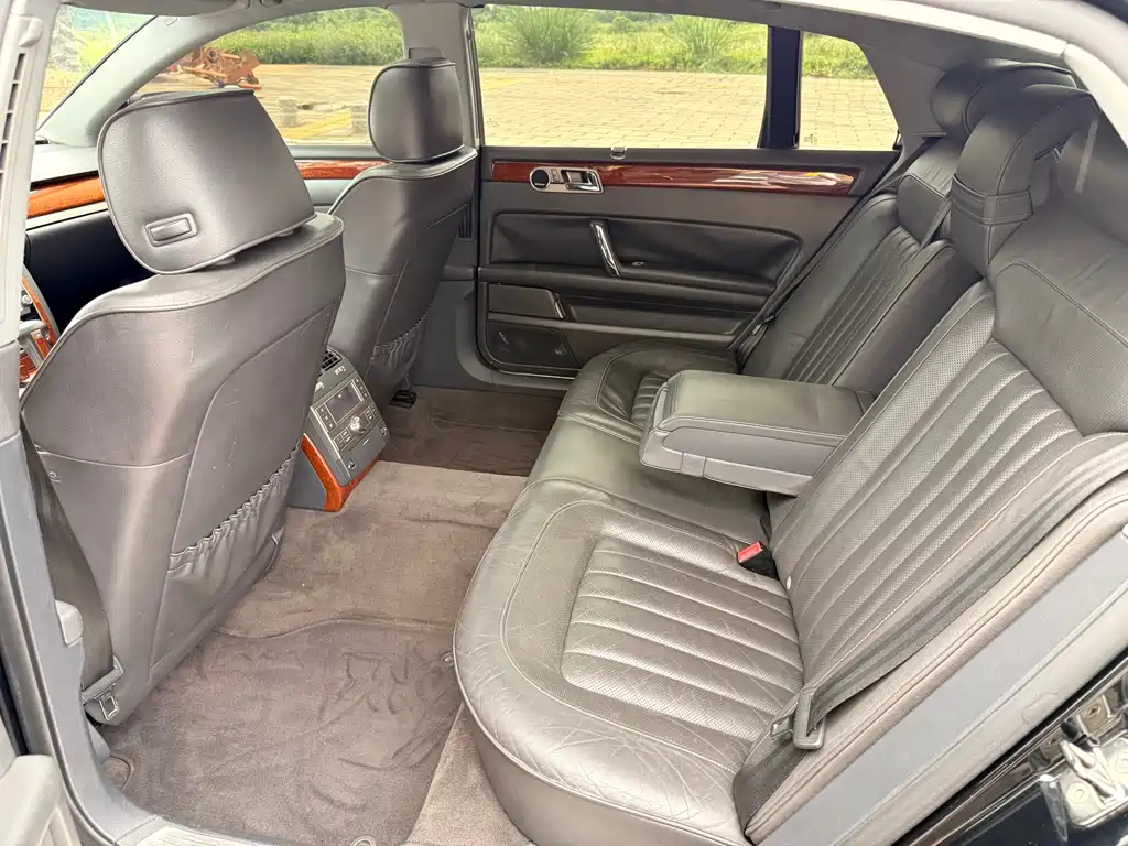 Phaeton 3.6 L V6 5-seat Extended Business