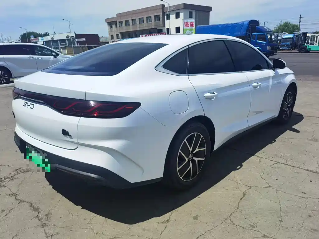 Qin L DM-i 120 KM Leading