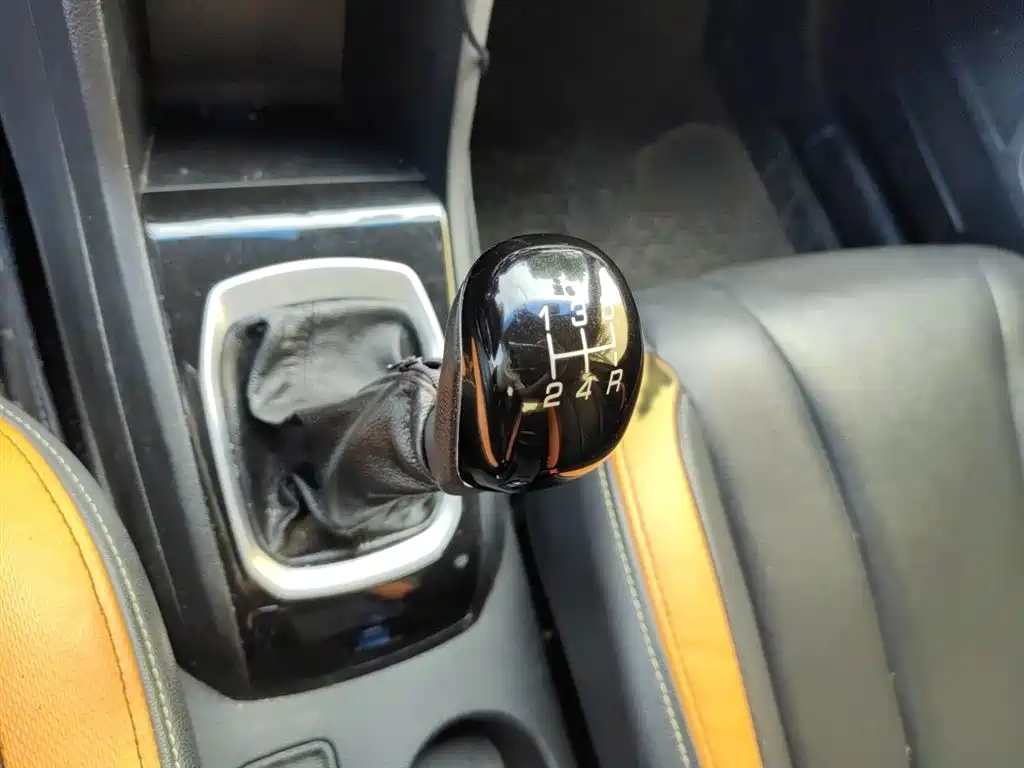 Baojun 310 1.2 L Manual Luxury