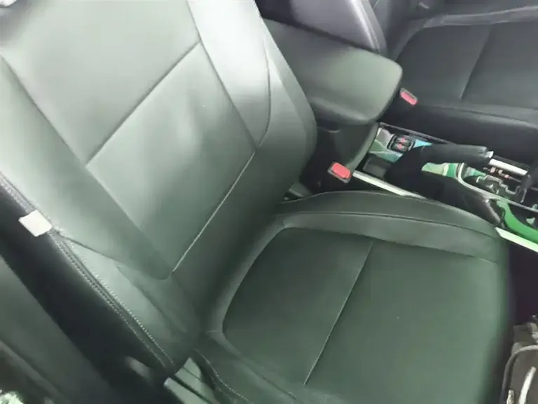 Mitsubishi Outlander 2.0 L 2 WD Glory 5-seat