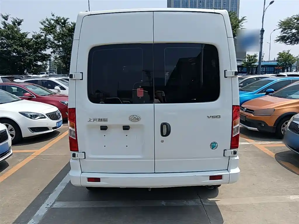 Xintu V80 2.0 T Manual Classic Aoyuntong LWB Mid Roof 6 7 8 9-seat