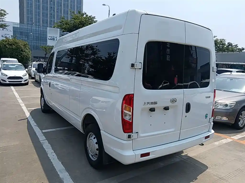 Xintu V80 2.0 T Manual Classic Aoyuntong LWB Mid Roof 6 7 8 9-seat