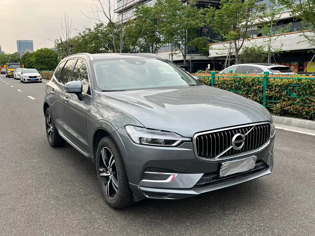 Volvo XC60 T5 4 WD Smart Ease CN-VI
