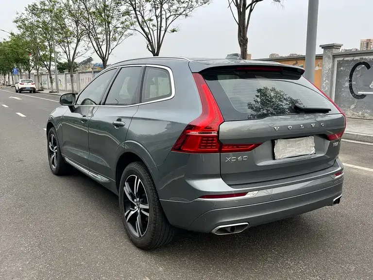 Volvo XC60 T5 4 WD Smart Ease CN-VI