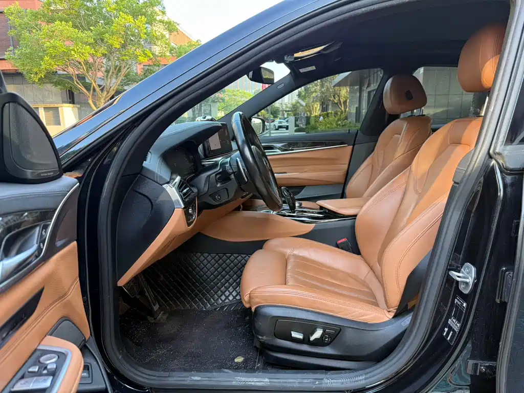BMW 6 Series GT 630 i M Sport Package