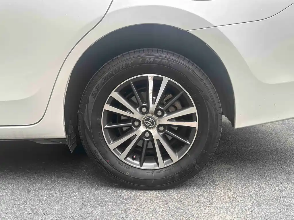 Levin 1.6 G CVT Elite