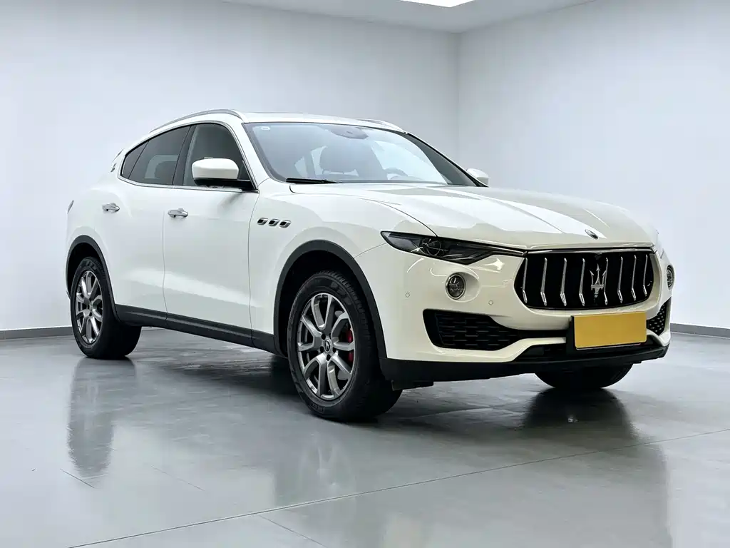 Levante 3.0 T Standard