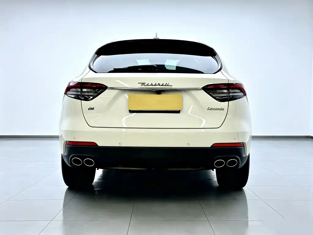 Levante 3.0 T Standard