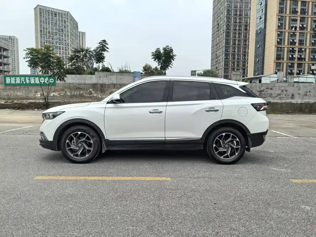 Dongfeng Fengshen AX7 东风风神AX7 2020款 1.6 T 自动AI先锋型 国V