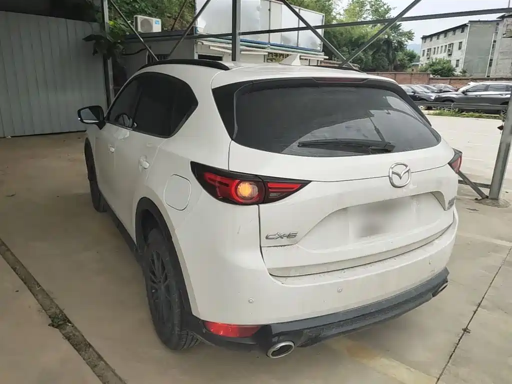 Mazda CX-5 2.0 L Auto 2 WD Black Knight