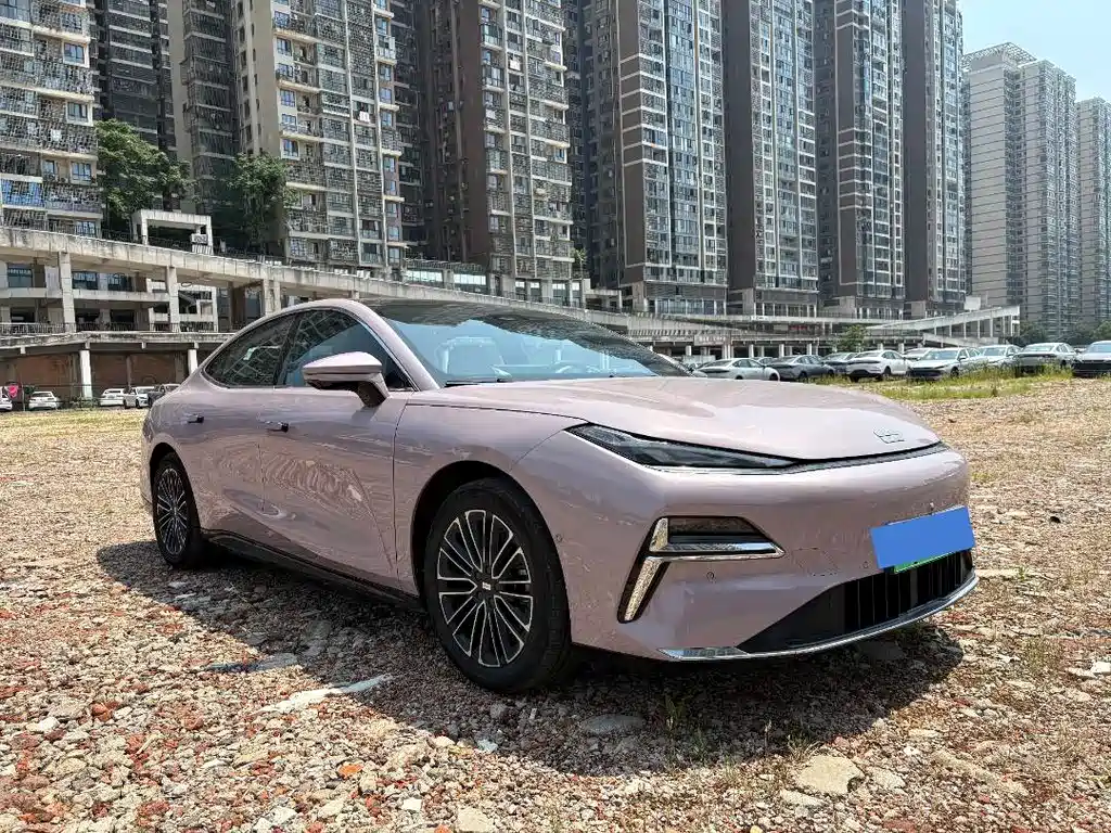 Galaxy Xingyao 8 银河星耀8 2025款 60 km EM-i 豪享版