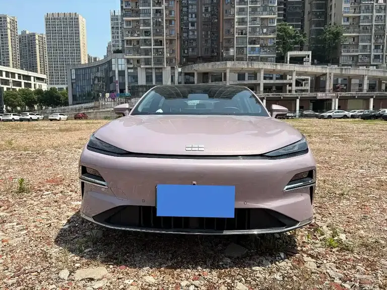 Geely Galaxy Xingyao 8 银河星耀8 2025款 60 km EM-i 豪享版