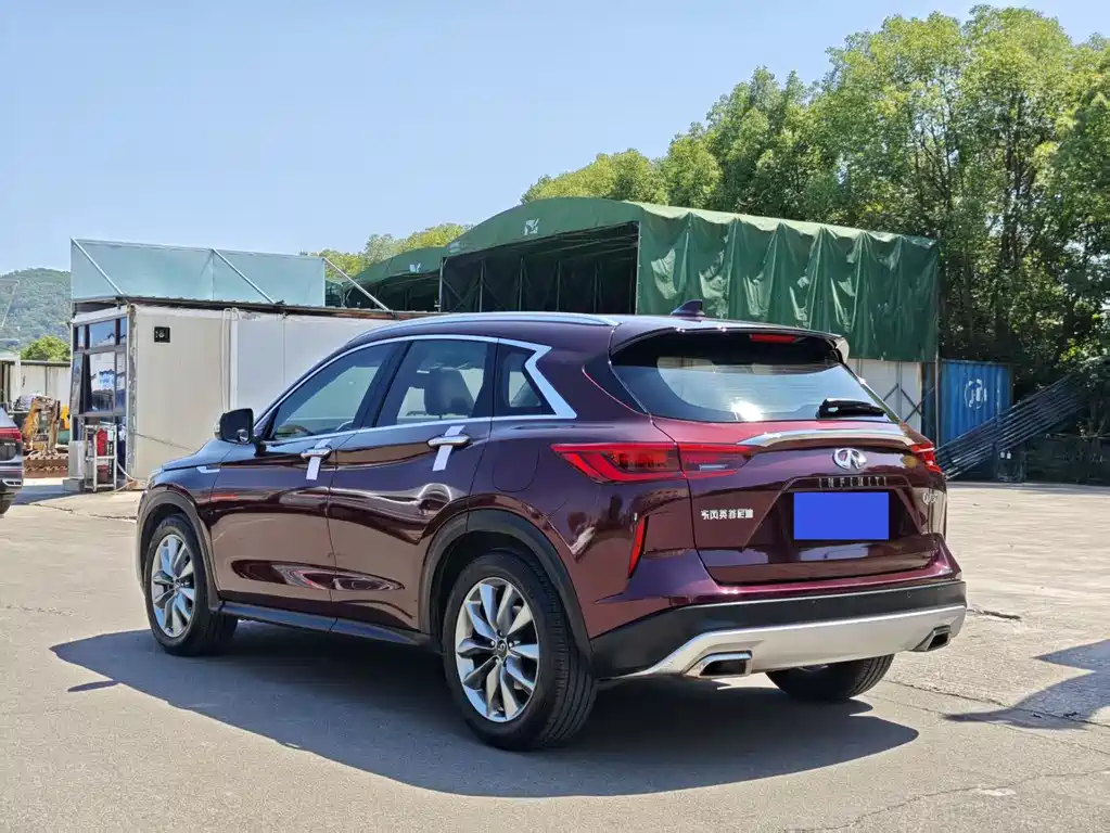 Infiniti QX50 2.0 T 2 WD Fashion