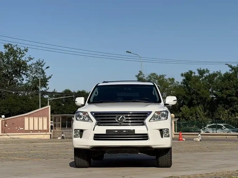 Lexus LX 570