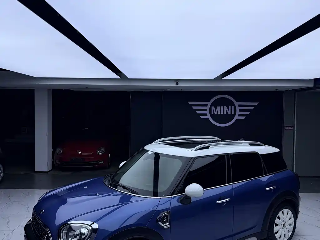 MINI COUNTRYMAN 2.0 T COOPER S ALL4 Explorer