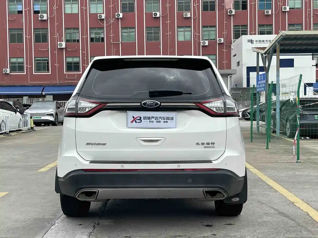 Edge EcoBoost 245 2 WD Elite Sharp 5-seat CN-V