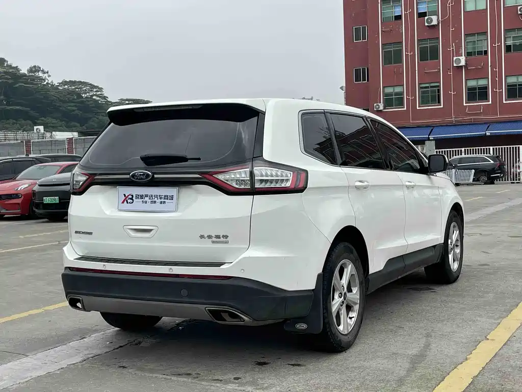 Edge EcoBoost 245 2 WD Elite Sharp 5-seat CN-V