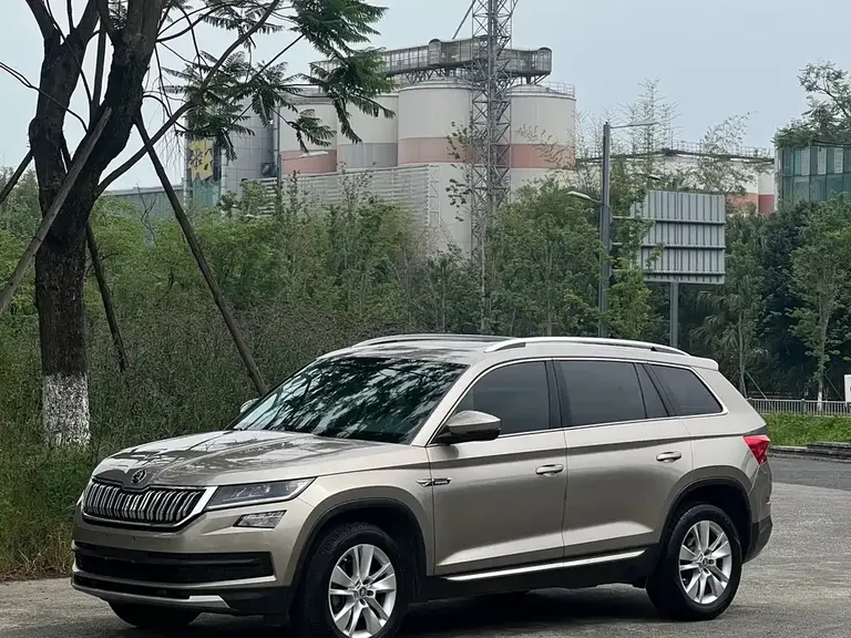 Skoda Kodiaq Facelift TSI330 7-seat 2 WD Luxury Enjoyment