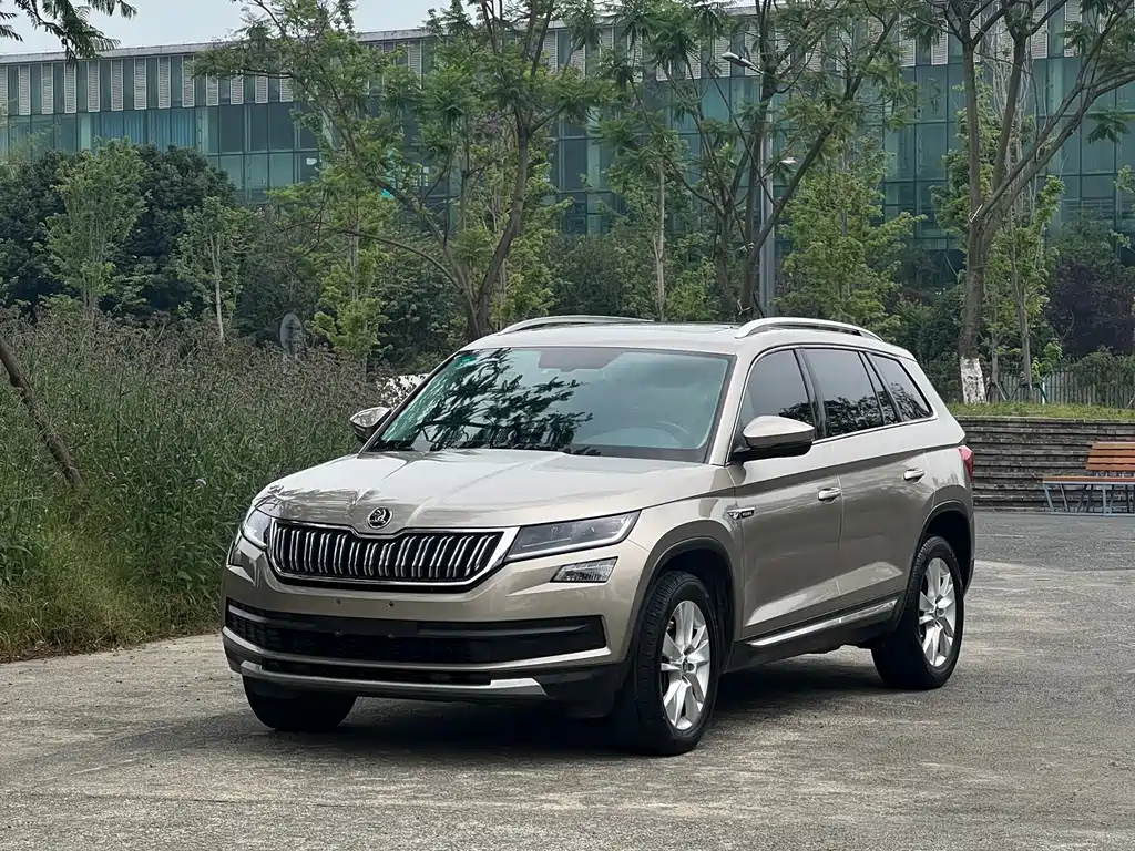 Kodiaq Facelift TSI330 7-seat 2 WD Luxury Enjoyment