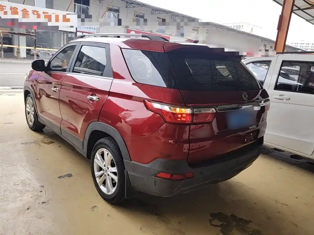 Fengguang S560 风光S560 2018款 1.8 L CVT精英型 7座