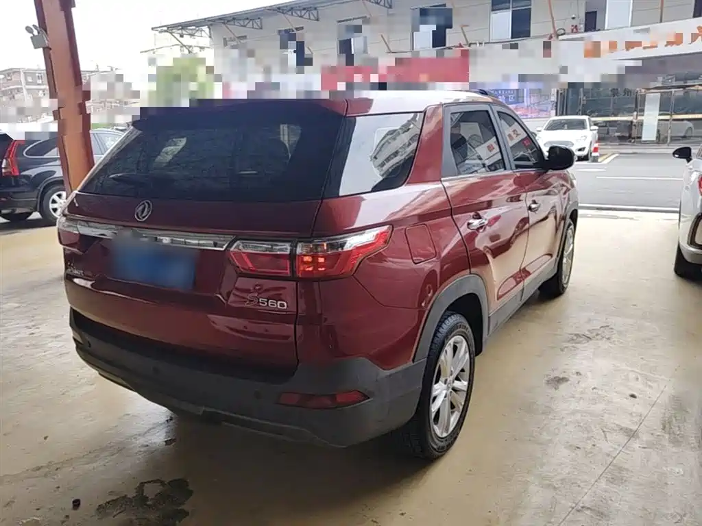 Fengguang S560 风光S560 2018款 1.8 L CVT精英型 7座
