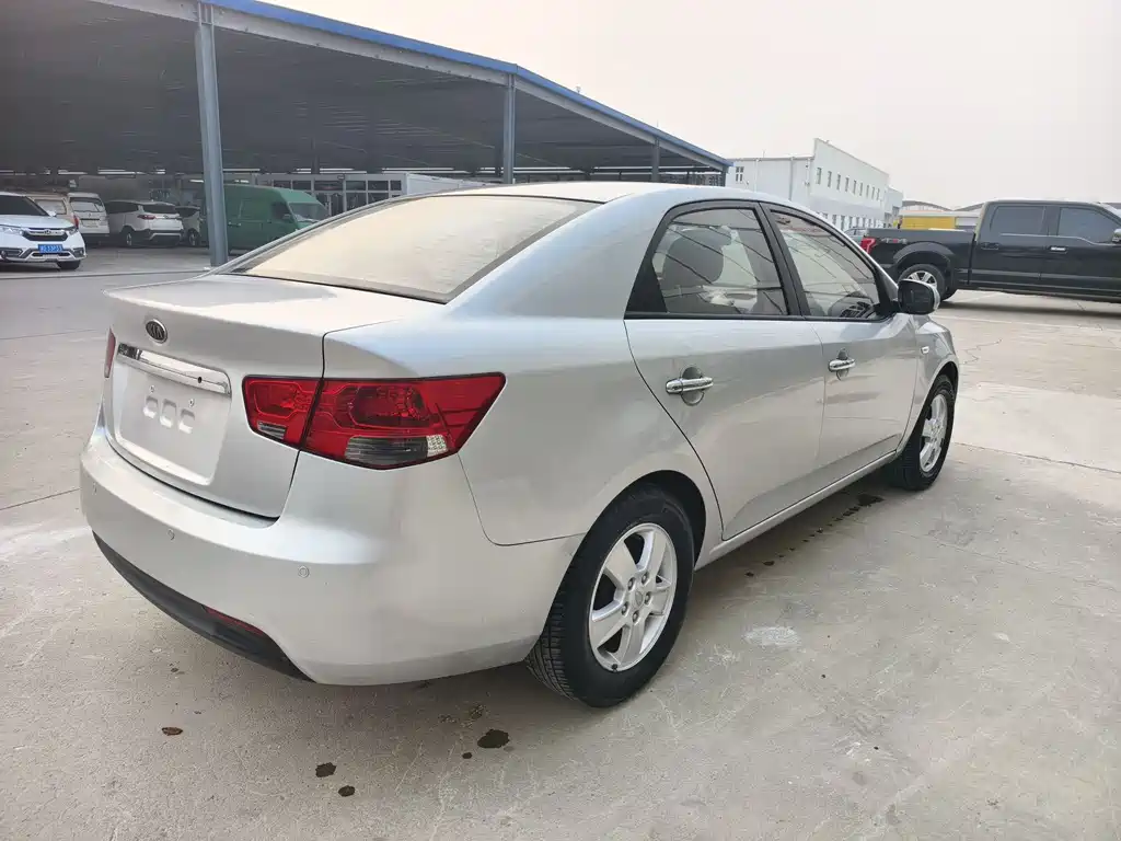Forte 1.6 L MT GL Commemorative