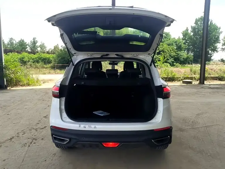 Geely Binyue 260 T DCT Knight CN-V