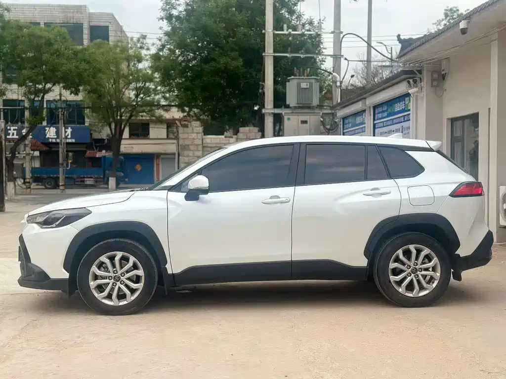 Frontlander 2.0 L CVT Leading