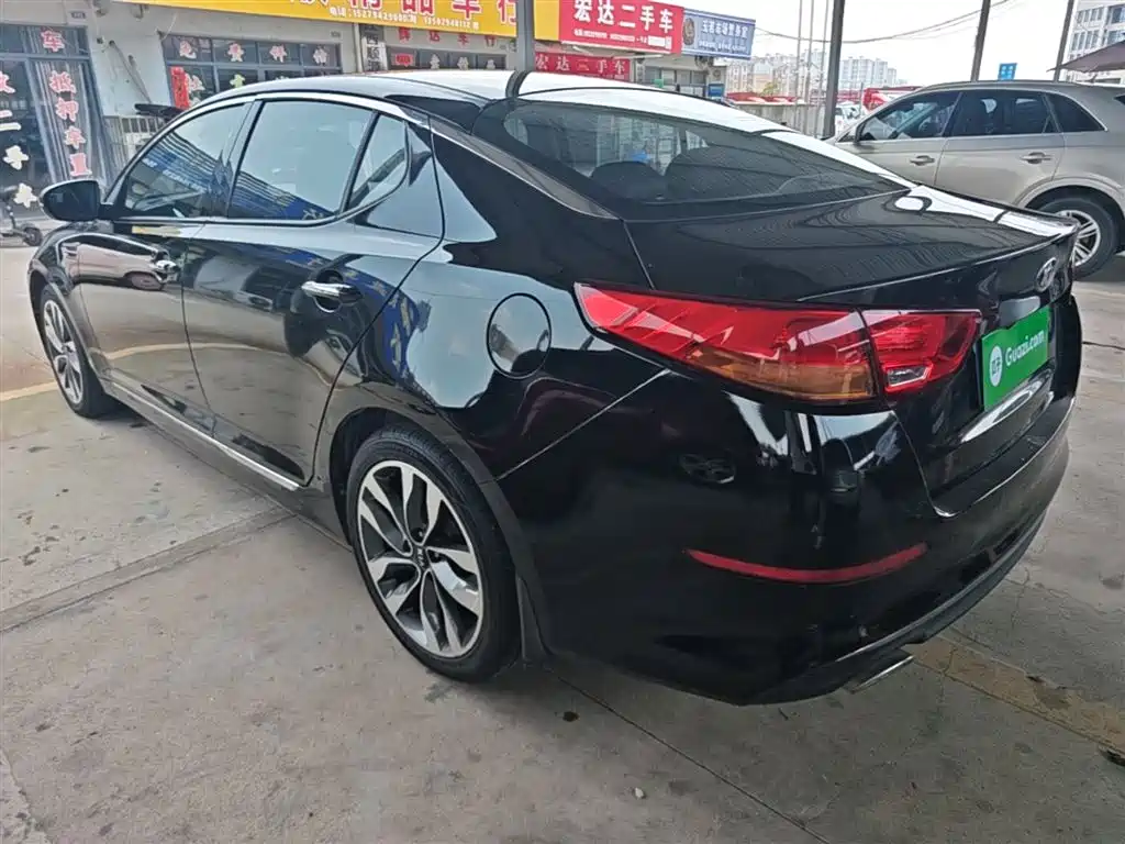 Kia K5 2.0 L Auto Luxury