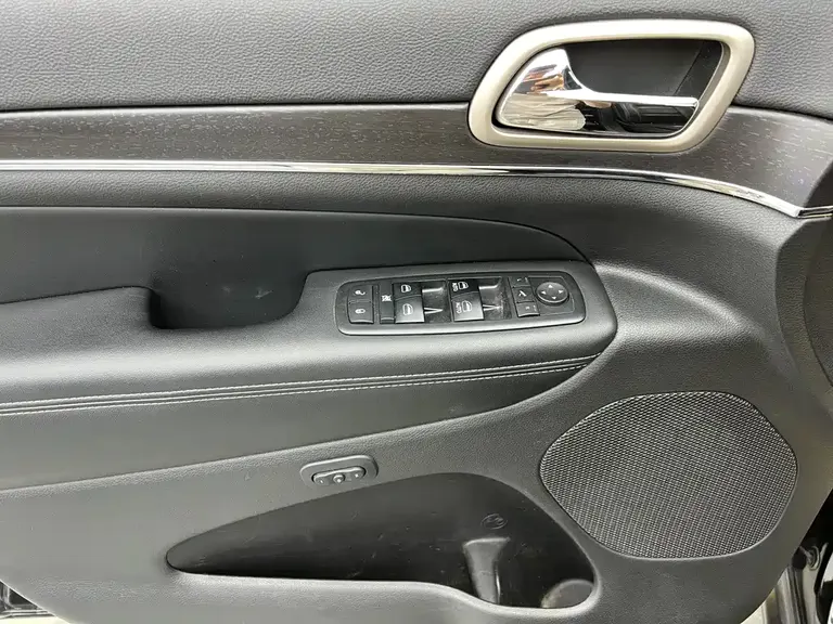 Jeep Grand Cherokee (Import) 大切诺基(进口) 2017款 3.6 L 精英导航版