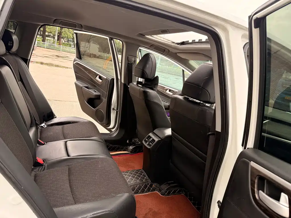 Jade 1.8 L Auto Comfort 5-seat