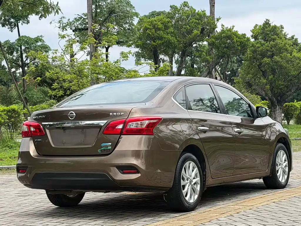 Sylphy 1.6 XV CVT Premium