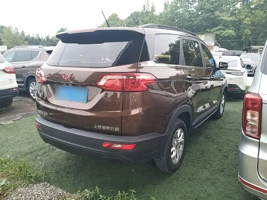 Wuling Hongguang S3 1.5 L Manual Comfort CN-VI