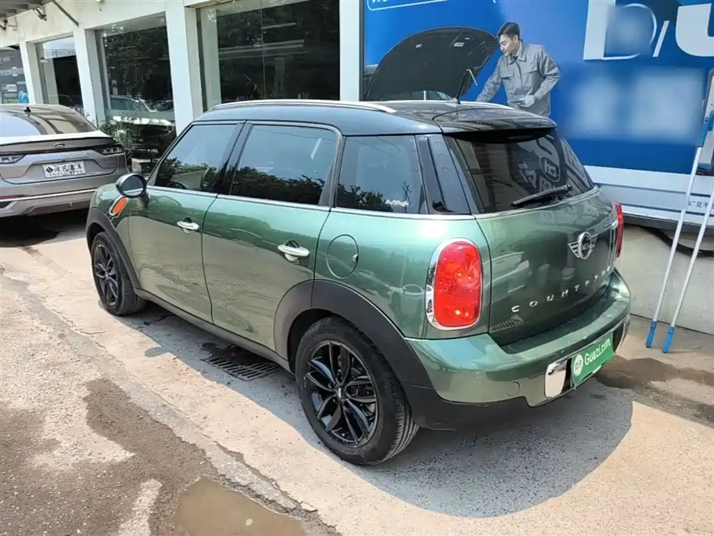 MINI COUNTRYMAN 1.6 L COOPER Fun