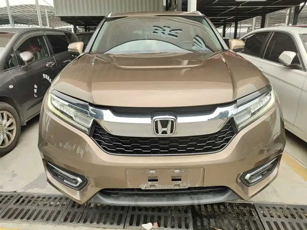 Avancier 240 TURBO 2 WD Premium