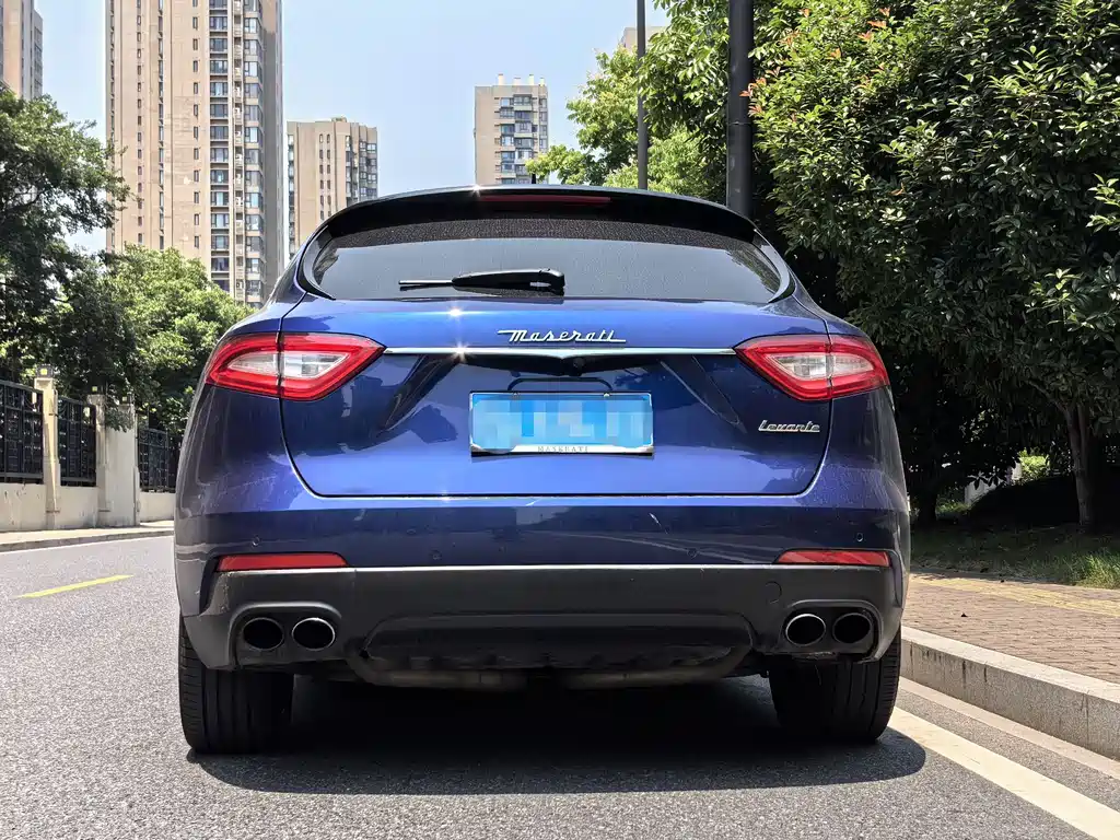 Levante 3.0 T Standard