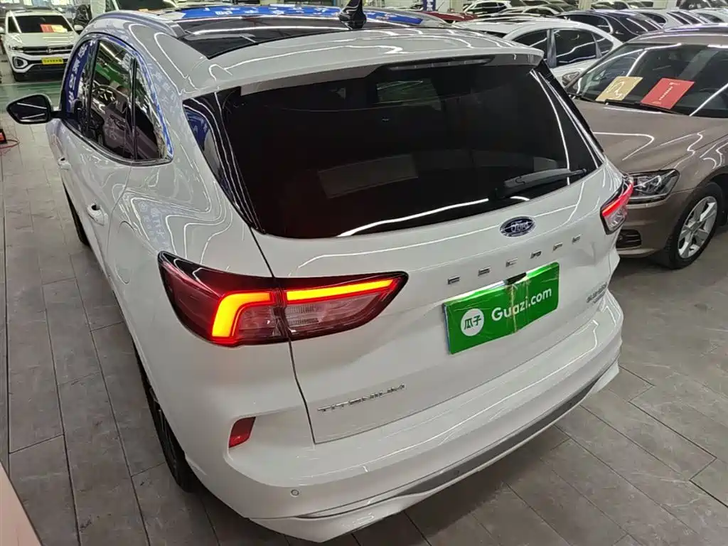 Escape EcoBoost 245 4 WD Excellence Enjoyment