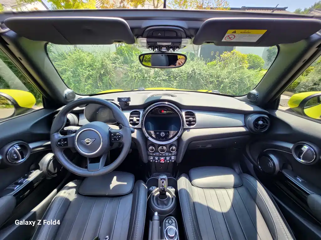 MINI MINI 2022款 改款 2.0 T COOPER S CABRIO 艺术家