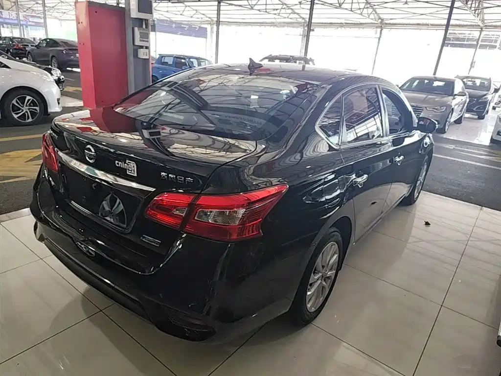 Sylphy 1.6 XV CVT Premium