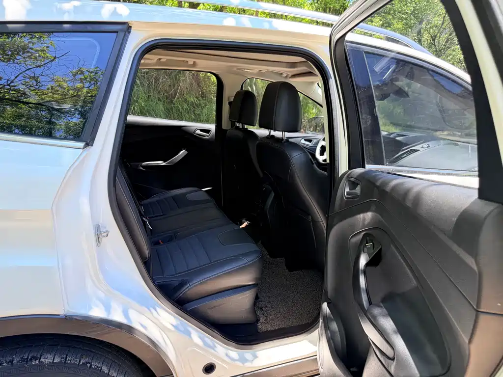 Kuga 1.5 L GTDi 2 WD Style