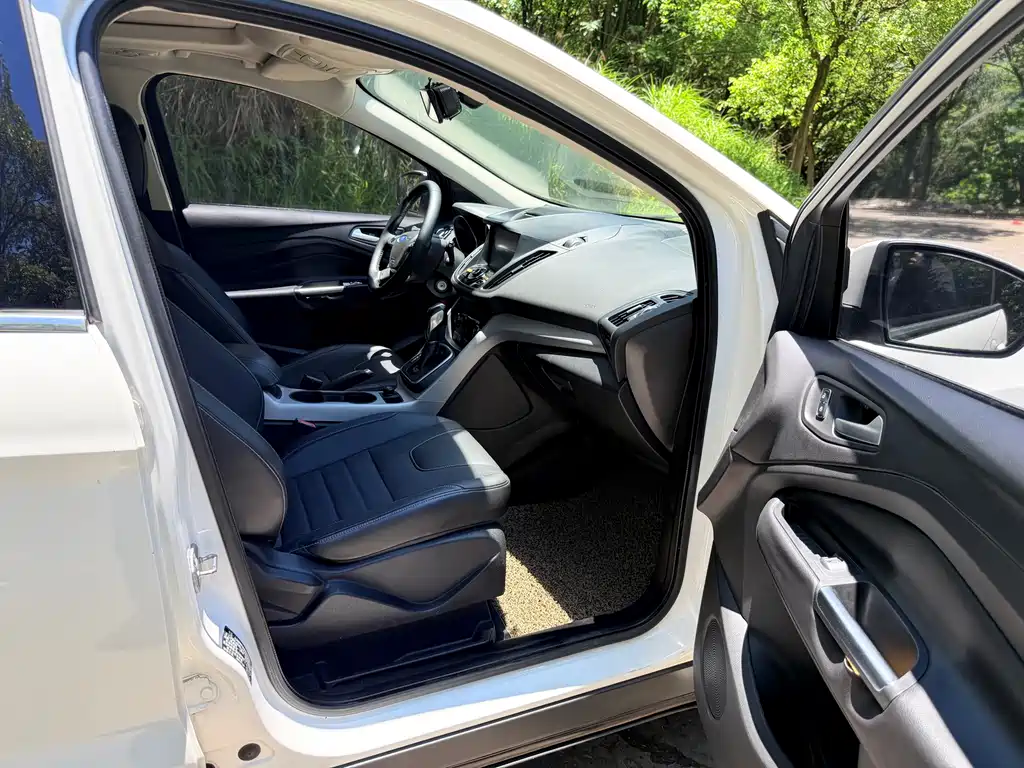 Kuga 1.5 L GTDi 2 WD Style