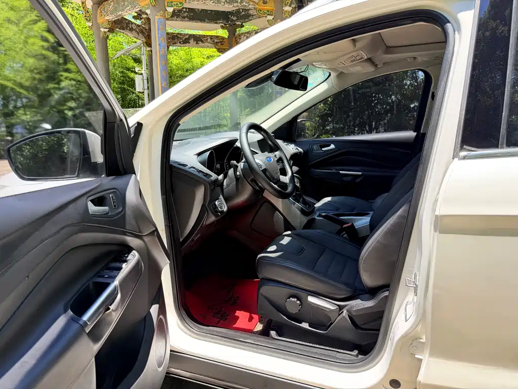 Kuga 1.5 L GTDi 2 WD Style